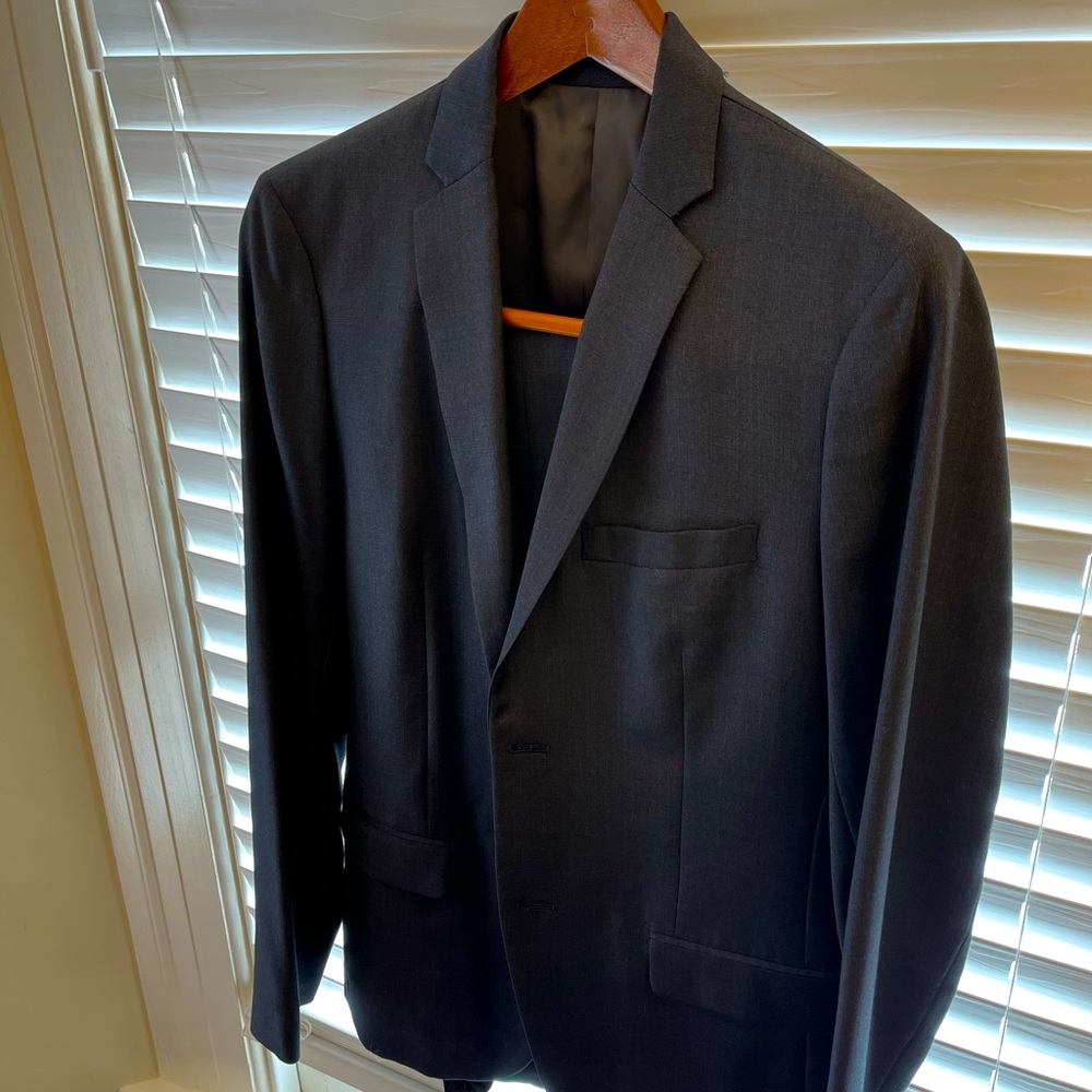 Theory Men’s Dark Gray Suit 36r Blazer & 31x32 pants